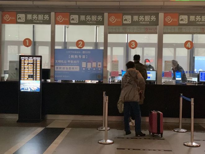 春運(yùn)開啟！江陰車站嚴(yán)格落實(shí)防疫，全力保障旅客平安出行與票務(wù)服務(wù)